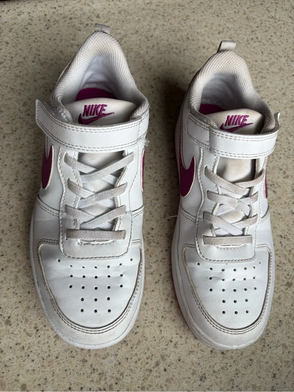 Nike Kids Shoes White & Magenta Low-Top Sneakers in Size 3 Kid Girls